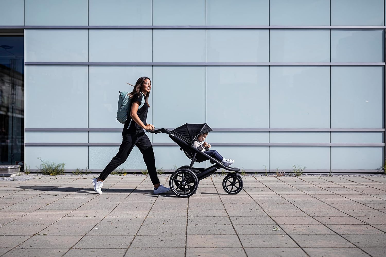 Strolling Machine Thule Urban Glide 2: Jogging Stroller Review - Meredith Plays