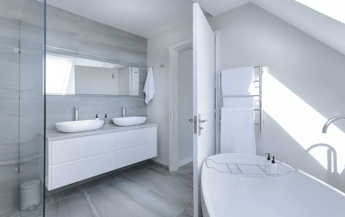 Space-Savvy Minimalist Bathroom Solutions for Ultimate Style and Functionality Space-Savvy Minimalist Bathroom Solutions for Ultimate Style and Functionality