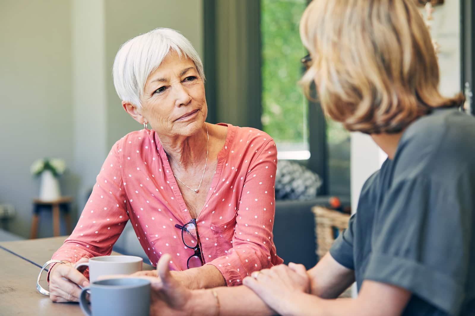 How to Find a Family Member You Have Never Met: Top Methods