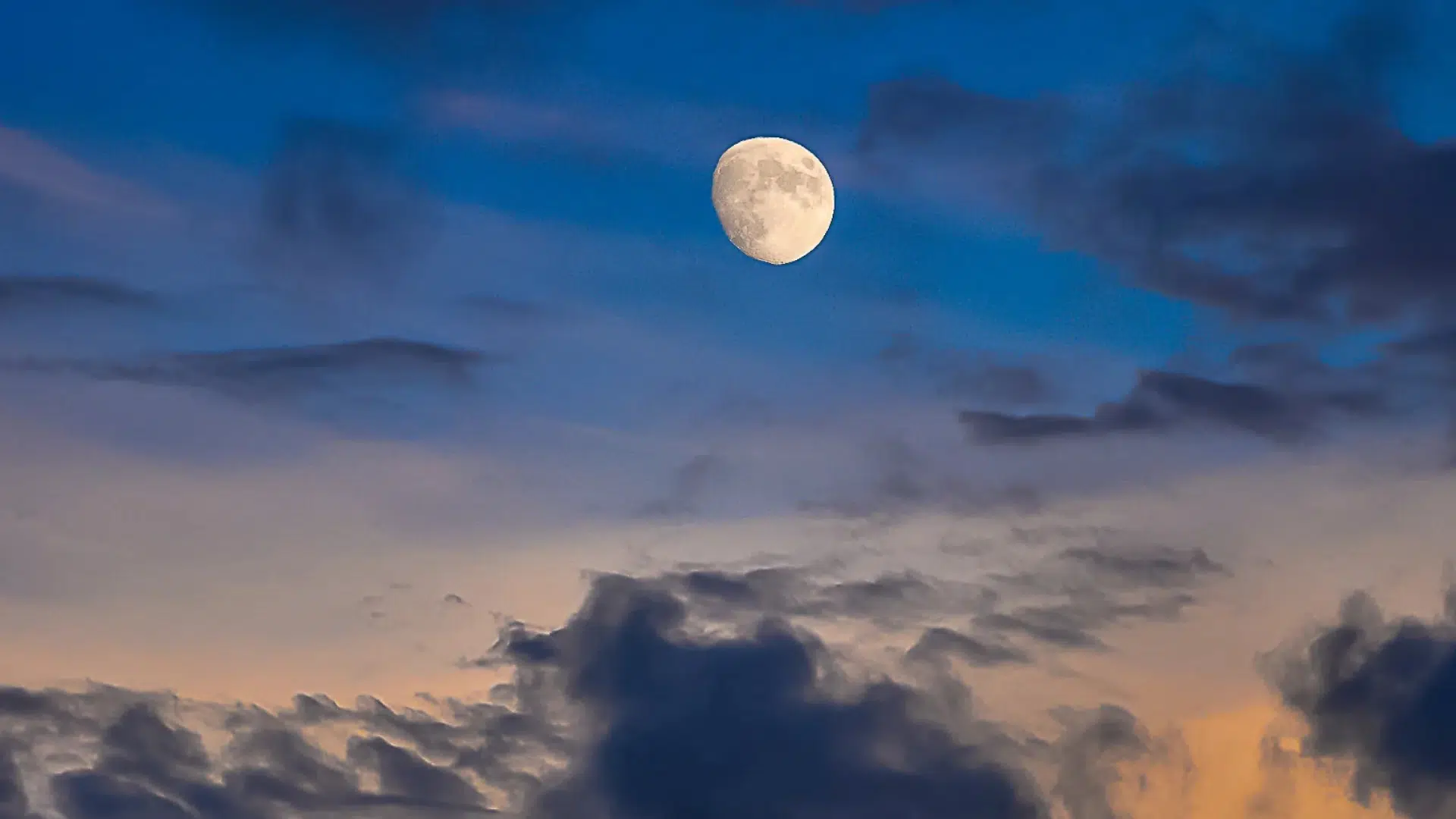 Waxing_Gibbous_Moon_Spiritual_Meaning