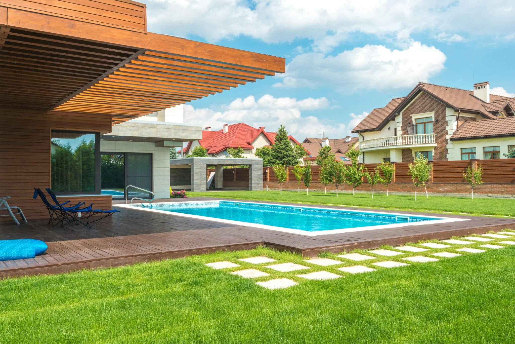 5 Best Poolside Landscaping Tips for Australian Homes