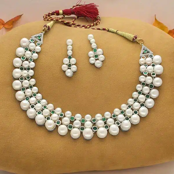 Thinking of a Gift for Your Lady? Check out Pearl Necklaces
