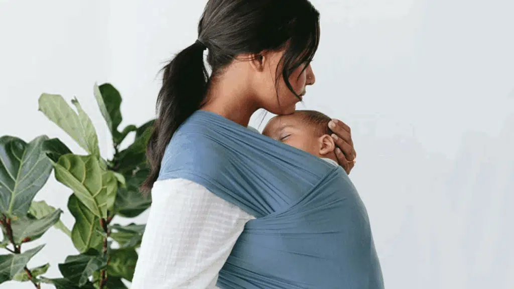 How Do You Tie a Baby Wrap Carrier for a Newborn?