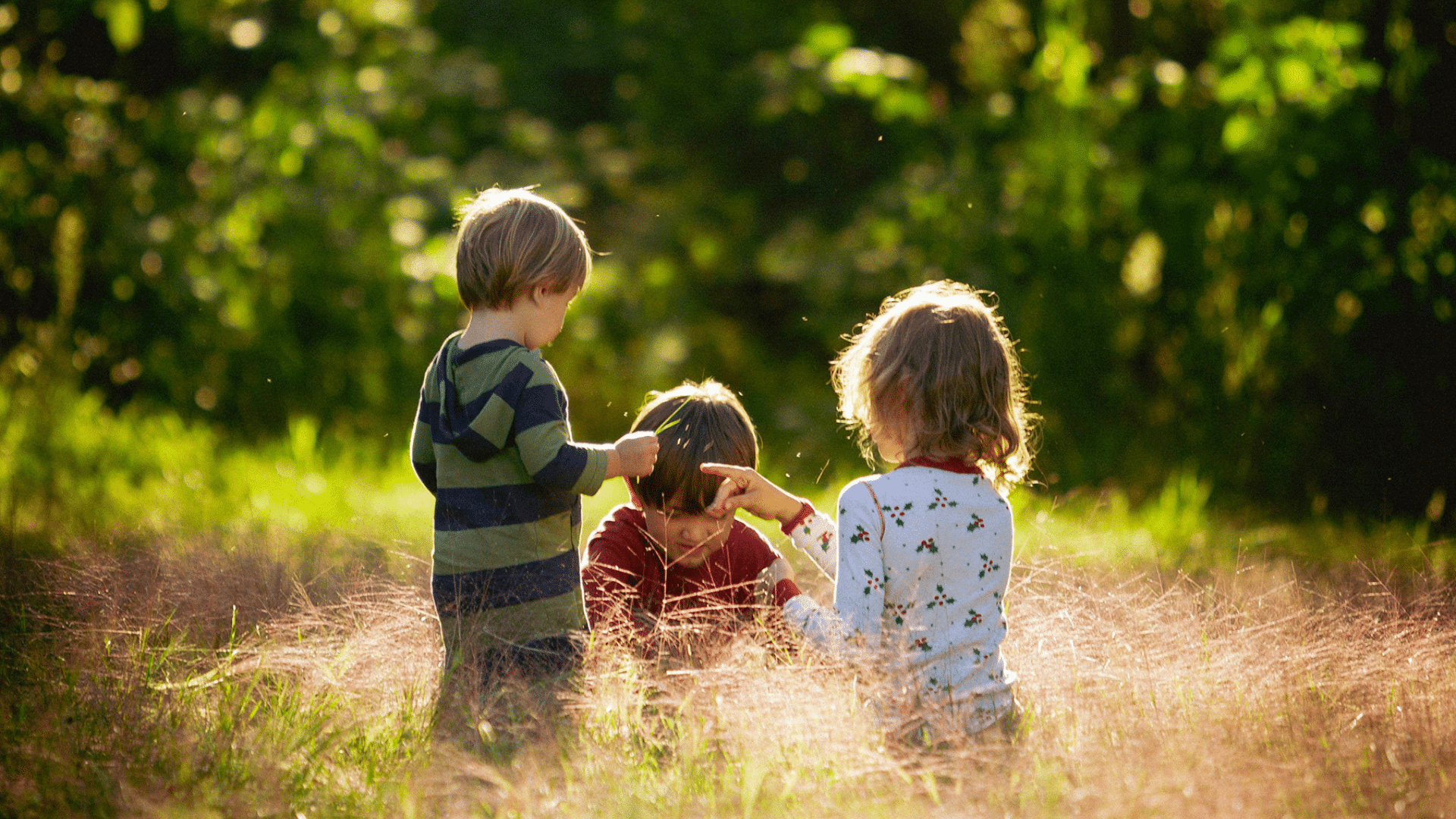 Simple Ways to Add Outdoor Learning to Preschool Days