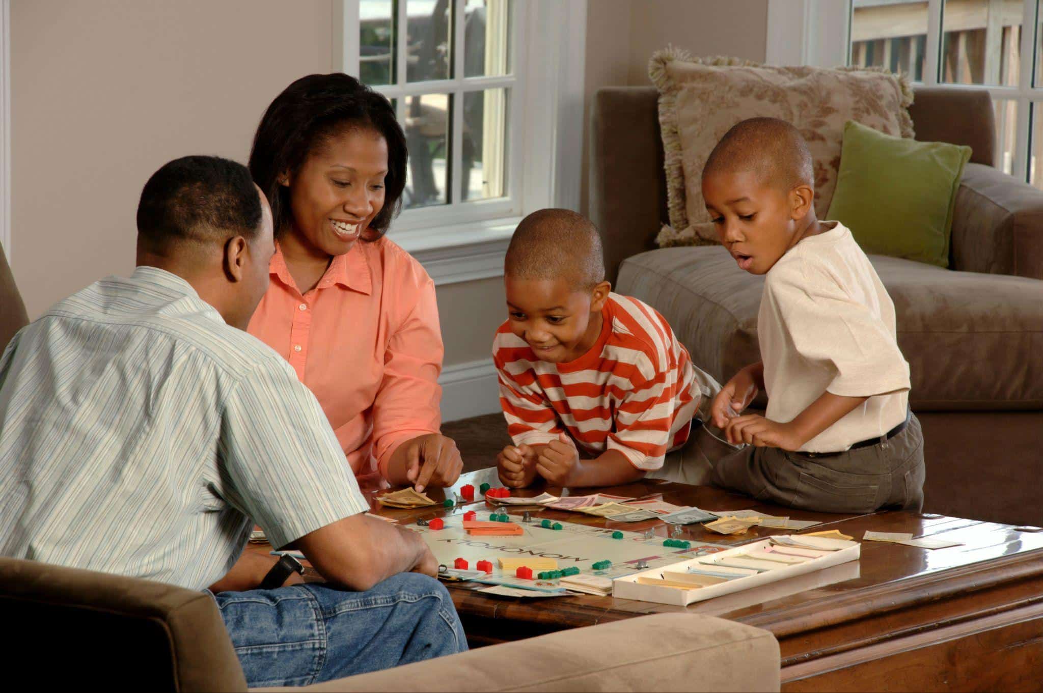 Building Strong Family Bonds: 6 Tips for Staying Connected in Busy Times Building Strong Family Bonds: 6 Tips for Staying Connected in Busy Times