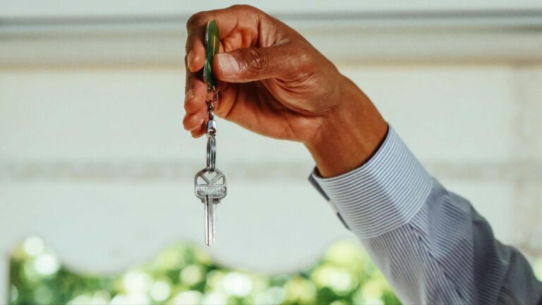 MortgageQuote.com Review: Is This the Best Online Mortgage Broker of 2025?