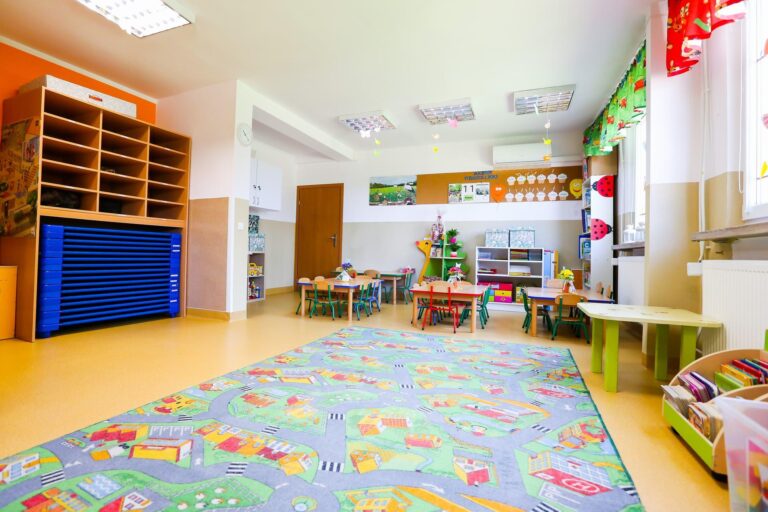 How To Set Up A Montessori Weaning Table