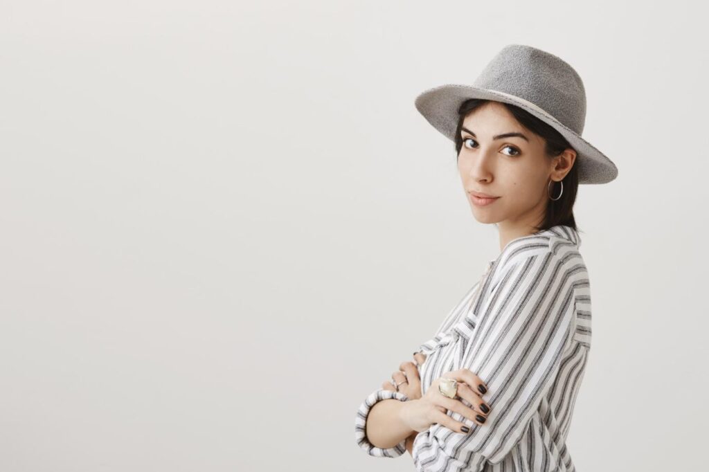 Essential Women’s Accessories for Travel and Everyday Wear