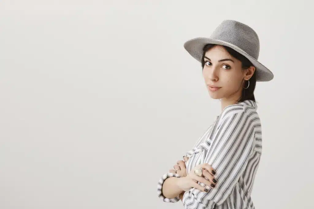 Essential Women’s Accessories for Travel and Everyday Wear