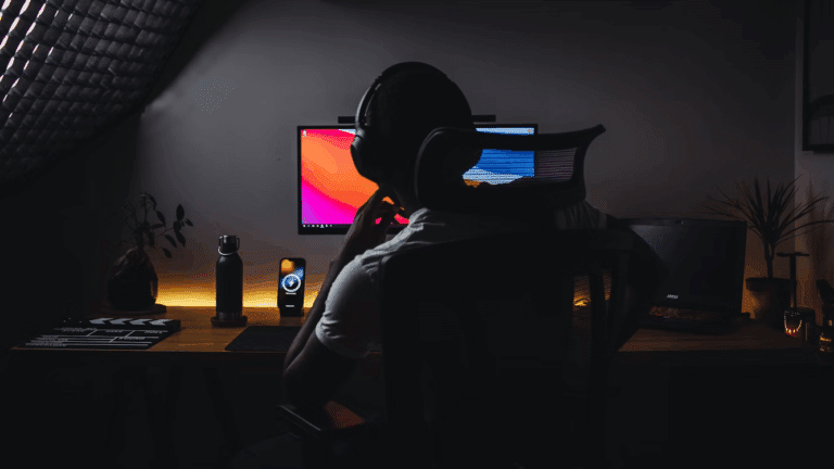 DeskUp Review 2025: The Upgrade Every Content Creator Needs