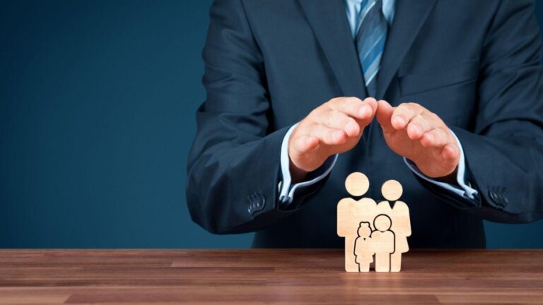 How Product Innovation in Insurance is Catering To New-Age Women Consumers
