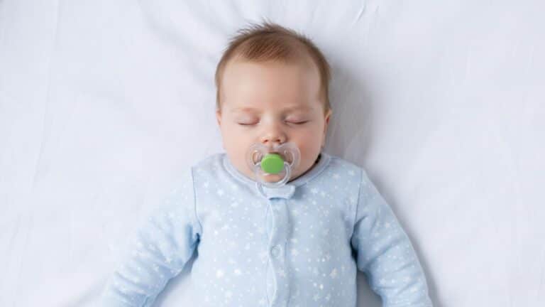 can babies sleep with a pacifier