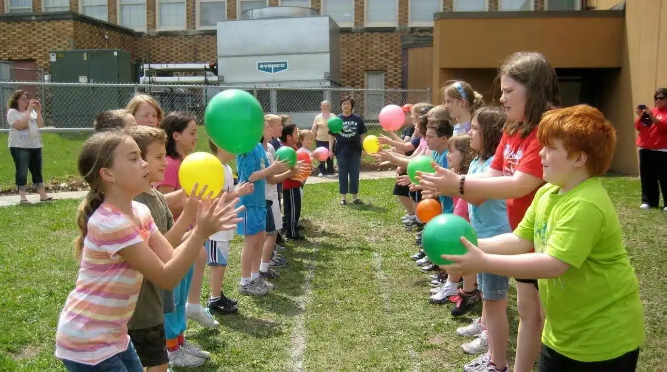 Water-Balloon-Toss